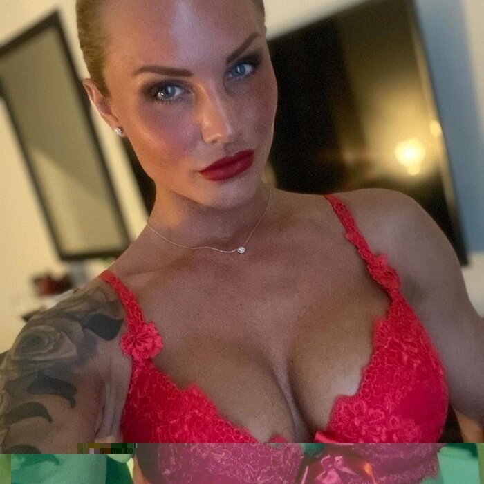 Thesexyminx (@thesexyminx), OnlyFans creator