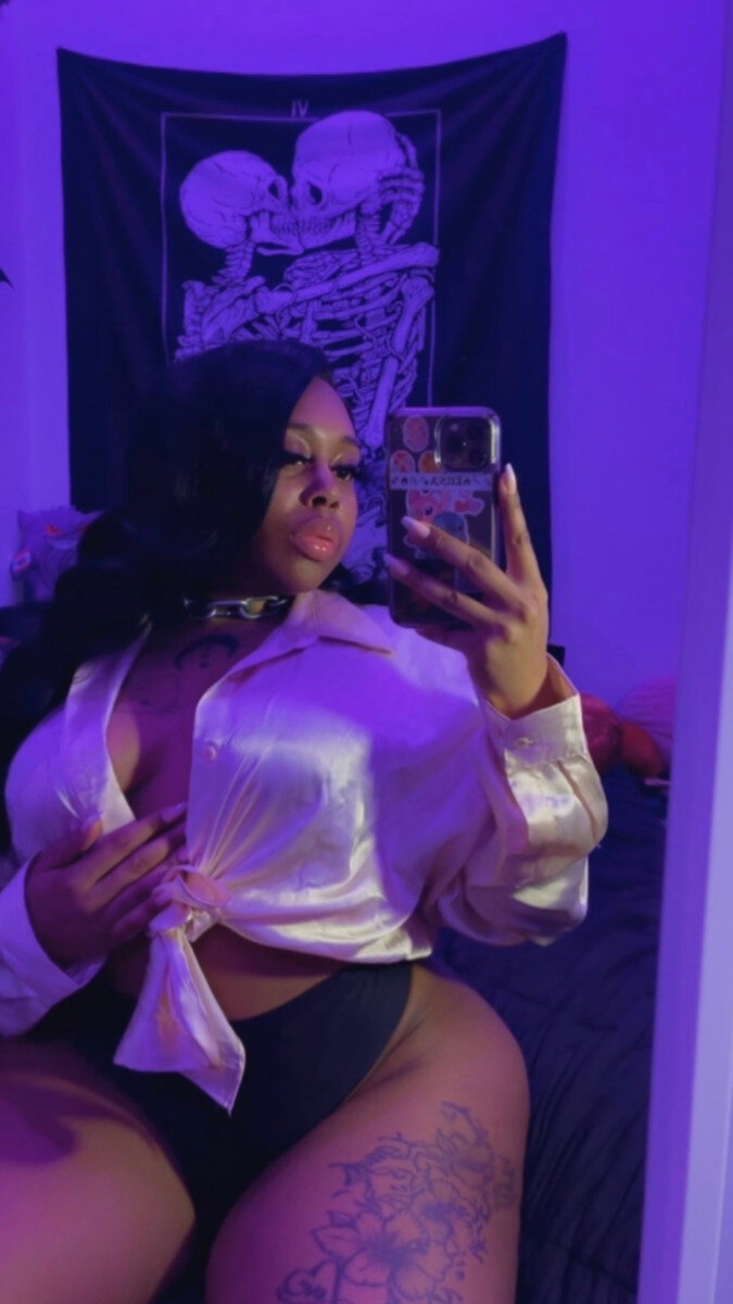 Thesinfulmoon (@thesinfulmoon), OnlyFans creator