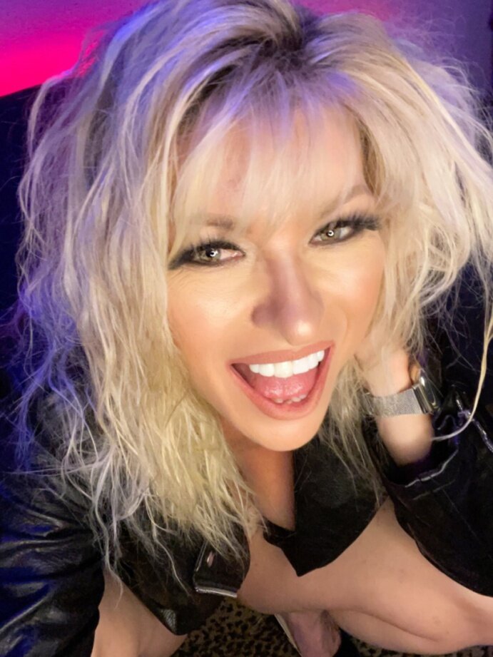 Thetylenebuck (@thetylenebuck), OnlyFans creator