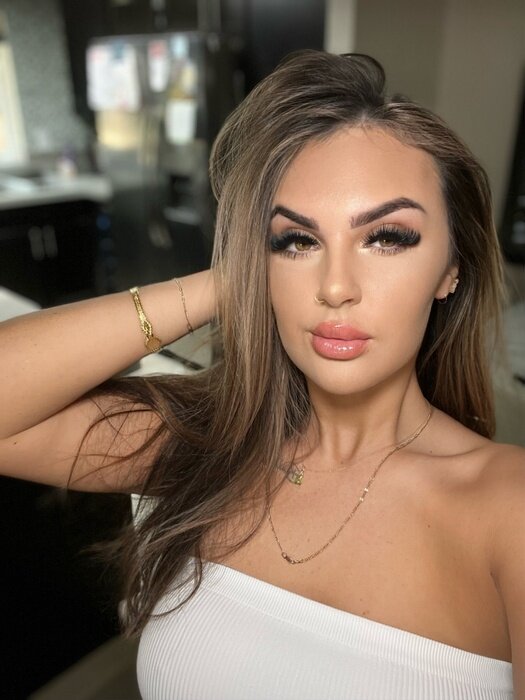 Theycallmeloxo (@theycallmelo.xo), OnlyFans creator