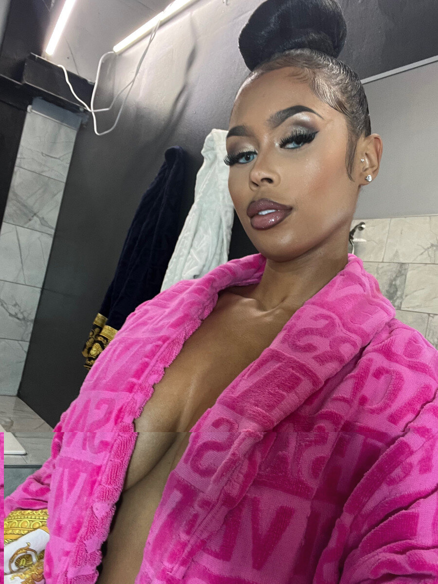 Theylovestori (@theylovestori), OnlyFans creator