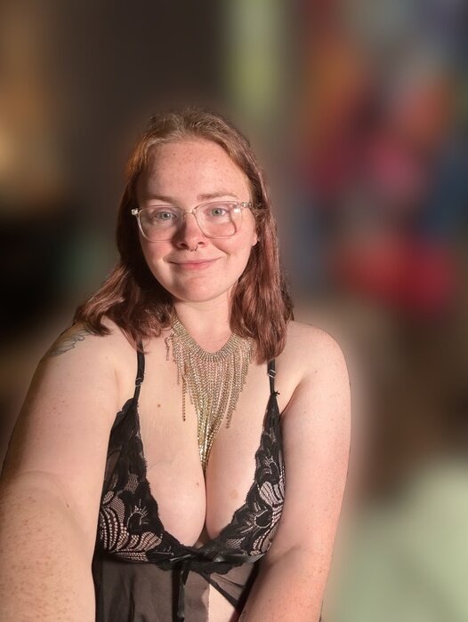 Thiccstrawberry420 (@thiccstrawberry420), OnlyFans creator