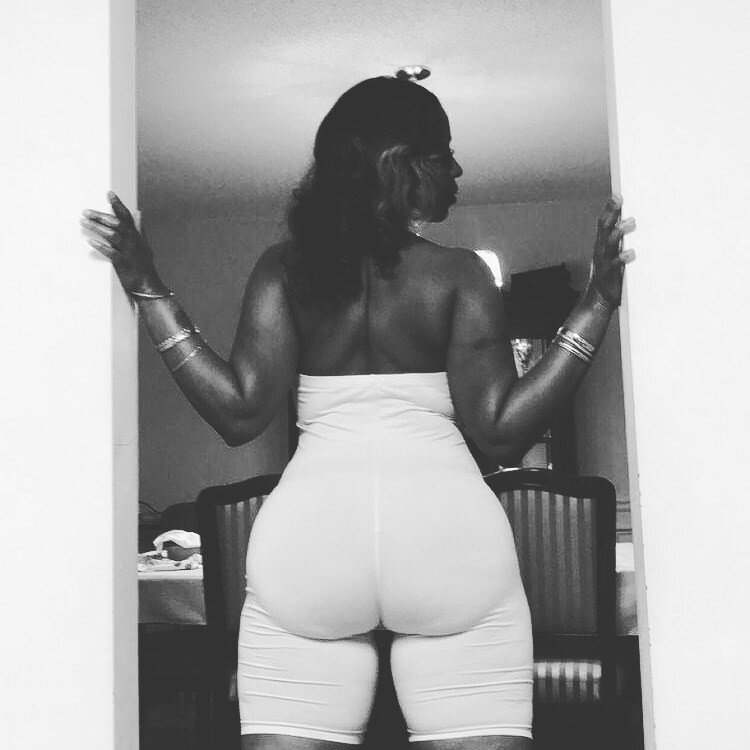 Thickcara (@thickcara), OnlyFans creator