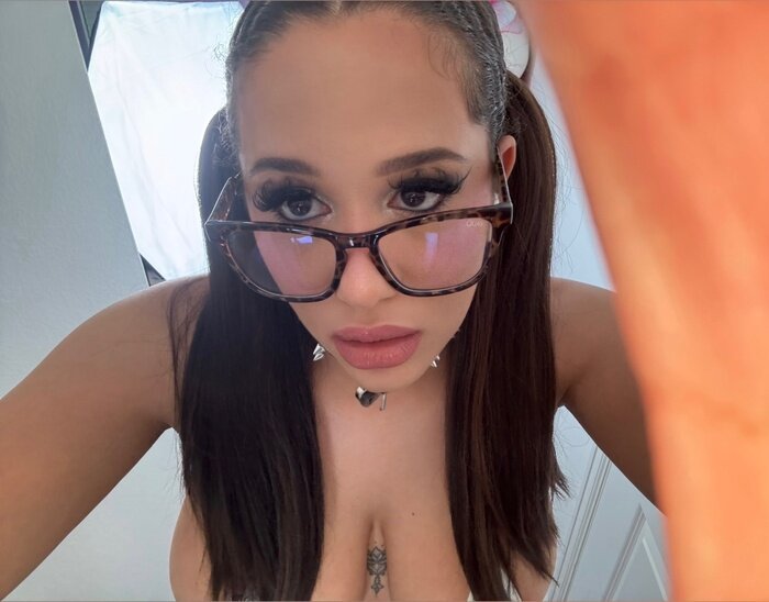 Thicktoriaaa (@thicktoriaaa), OnlyFans creator