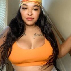 Thickwuu (@thickwuu), OnlyFans creator