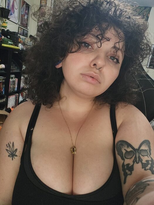 Thirstiforpoison (@thirstiforpoison), OnlyFans creator