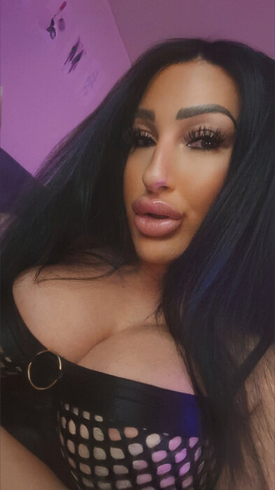 Tiffanyrosets (@tiffanyrosets), OnlyFans creator
