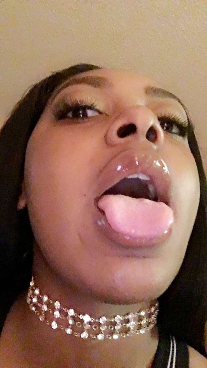 Tinaforshort (@tinaforshort), OnlyFans creator