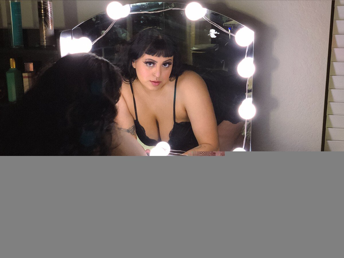 Tina (@tinatrish), OnlyFans creator