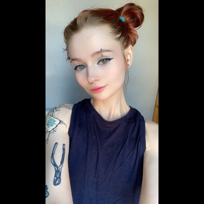 Mia (@tiny.gingerxx), OnlyFans creator