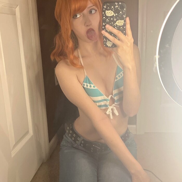 Tinyemogf (@tinyemogf), OnlyFans creator