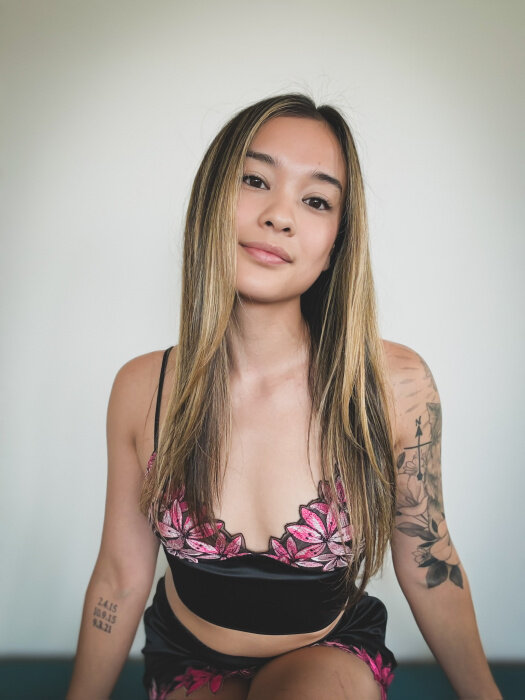 Tinytoes0192 (@tinytoes0192), OnlyFans creator