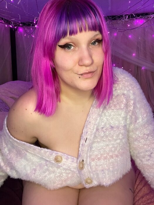 Tlk2thekitty (@tlk2thekitty), OnlyFans creator