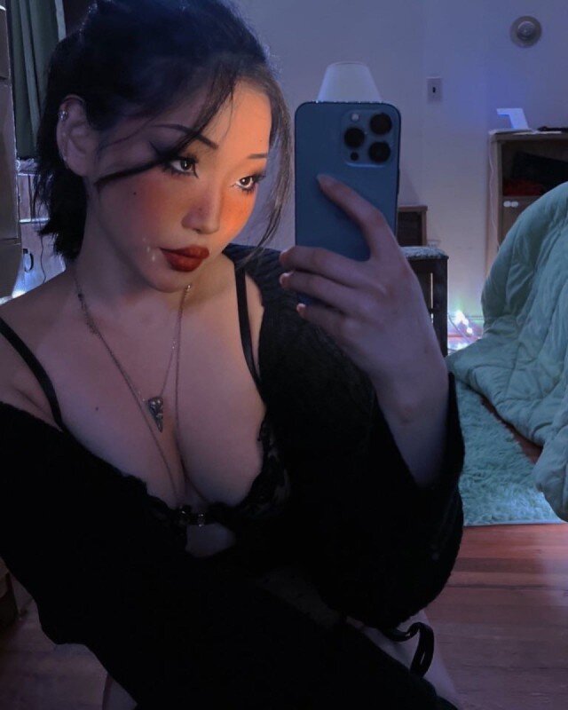 Tofuthots (@tofu_thots), OnlyFans creator