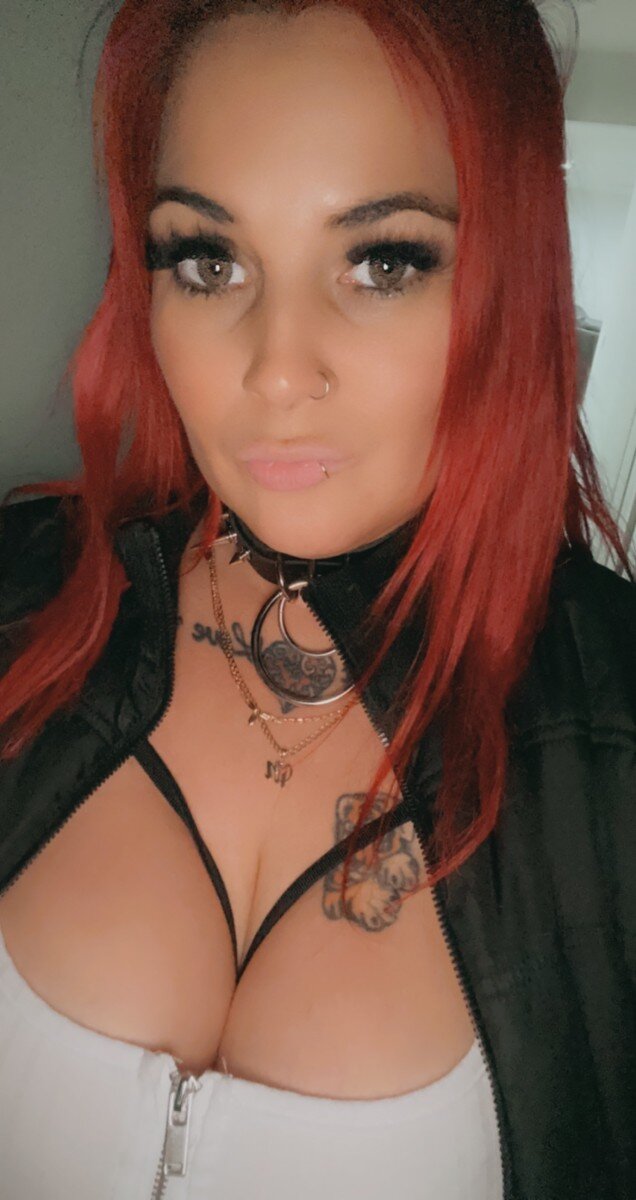 Tohottohandle85 (@tohottohandle85), OnlyFans creator