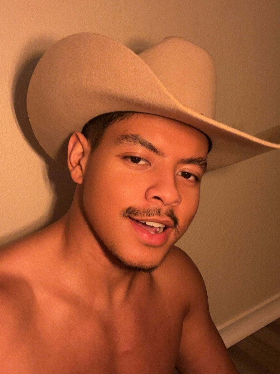 Tonibromoxxx (@tonibromoxxx), OnlyFans creator