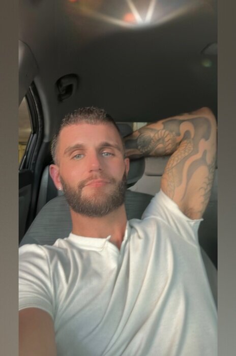 Tonysalas1490 (@tonysalas1490), OnlyFans creator