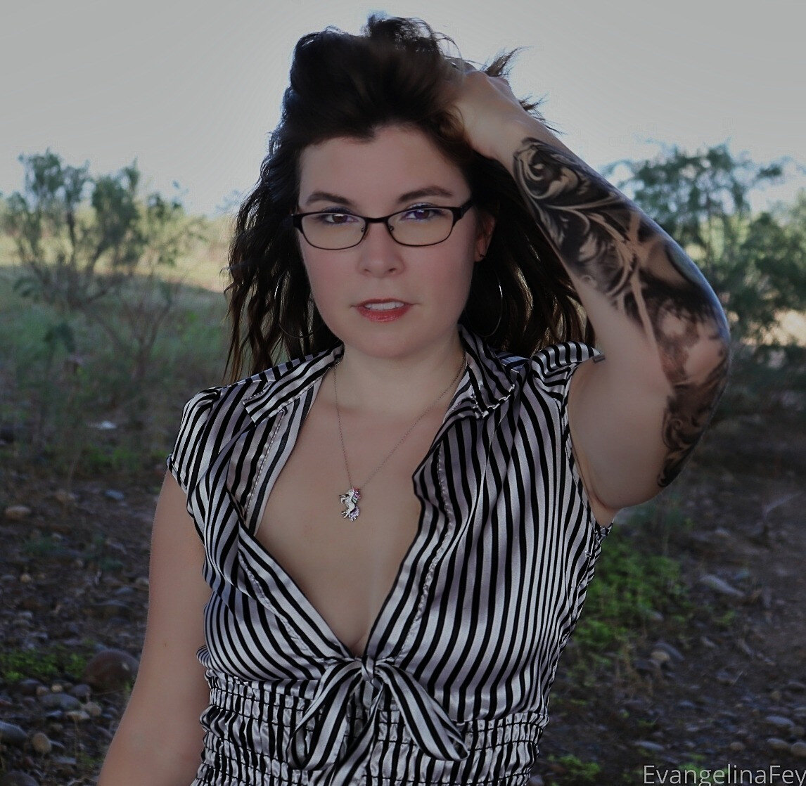 Toohotnaz (@too_hot_n_az), OnlyFans creator
