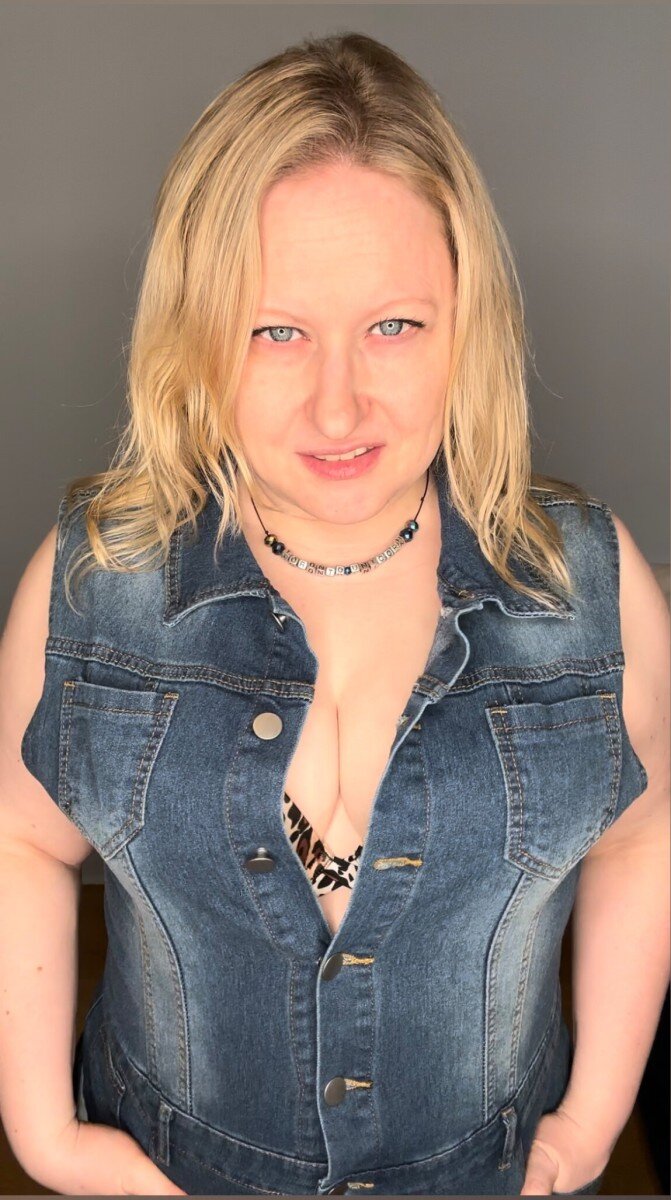 Torontounicorn (@torontounicorn), OnlyFans creator