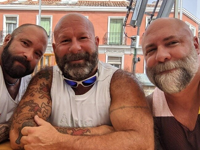 Triadbearschi (@triadbearschi), OnlyFans creator