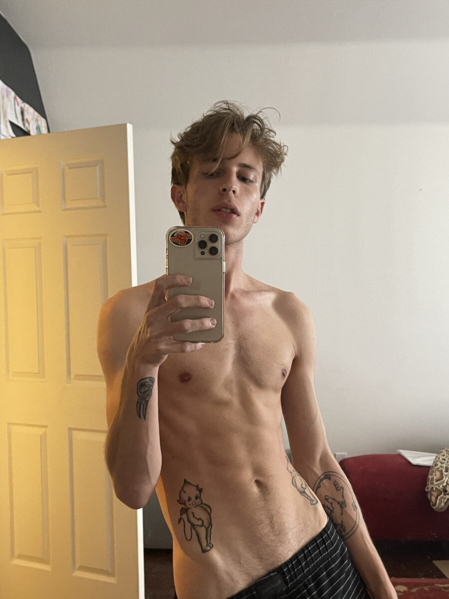 Troyboy00 (@troyboy00), OnlyFans creator