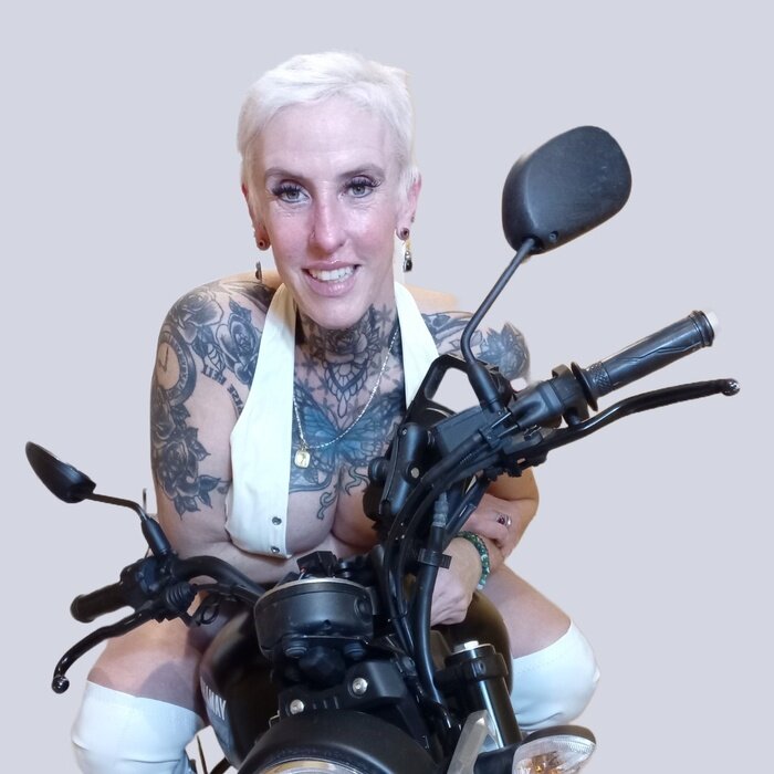 Truckgirl01 (@truck_girl_01), OnlyFans creator