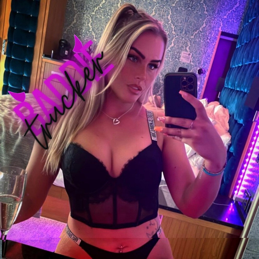 Truckerbaddievip (@truckerbaddievip), OnlyFans creator