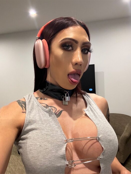 Tsbunnykxxx (@tsbunnykxxx), OnlyFans creator