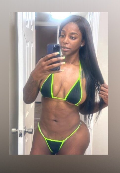 Tskarina (@tskarina), OnlyFans creator