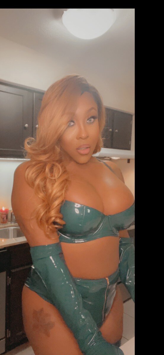 Tsmistressfoxy (@tsmistressfoxy), OnlyFans creator
