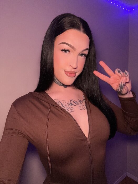Tsviolethaze (@tsviolethaze), OnlyFans creator