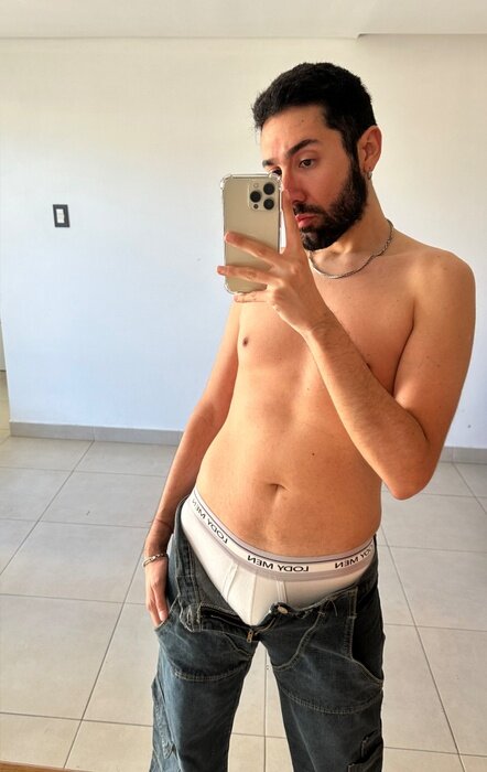 Turkishboy1 (@turkishboy1), OnlyFans creator