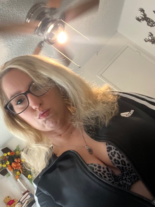 Txnurse10 (@txnurse-10), OnlyFans creator
