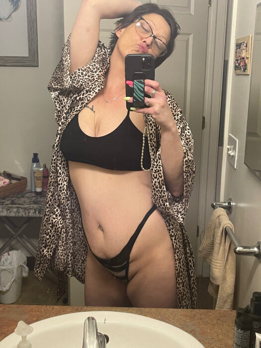 U103289719