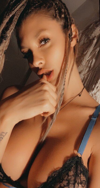 U195997612 (@u195997612), OnlyFans creator