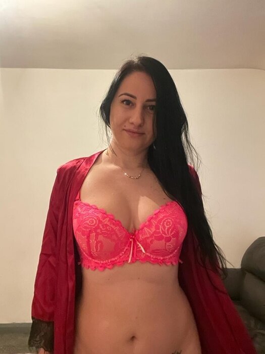 Diana (@u303457867), OnlyFans creator