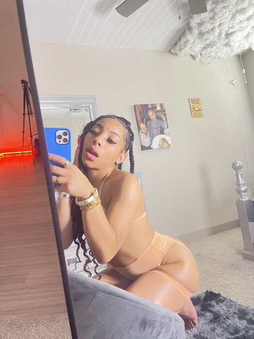 U51916243 (@u51916243), OnlyFans creator