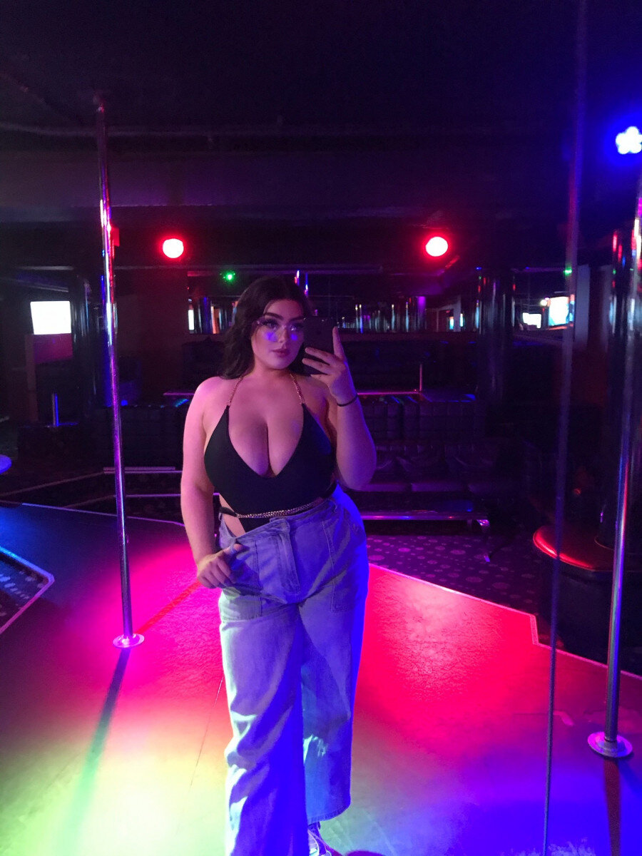 U72303869 (@u72303869), OnlyFans creator
