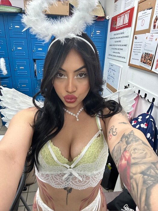 Uncensoredgbaby (@uncensoredgbaby_), OnlyFans creator