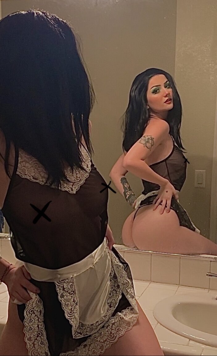 Underboobgoddess (@underboobgoddess), OnlyFans creator