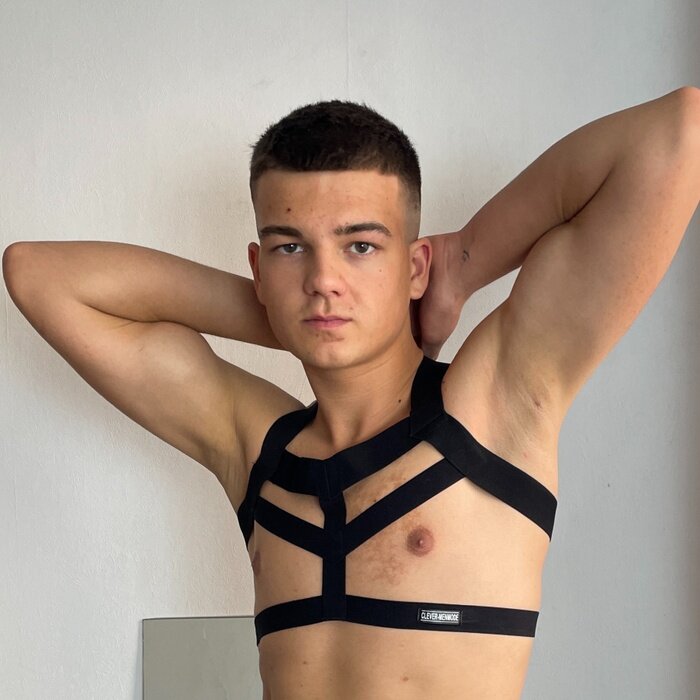Underyar (@underyar), OnlyFans creator