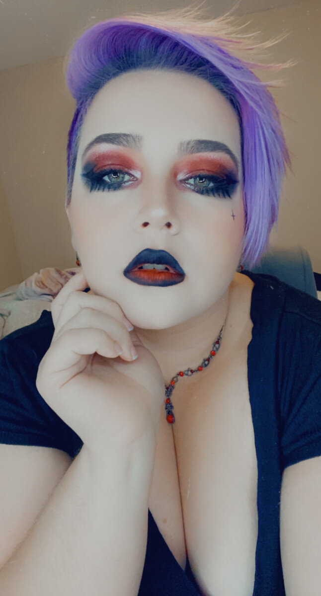 Unsupervisedhousewife (@unsupervised_housewife), OnlyFans creator