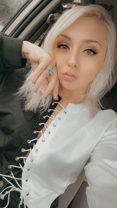 Uraeoffknsunshine (@uraeoffknsunshine), OnlyFans creator