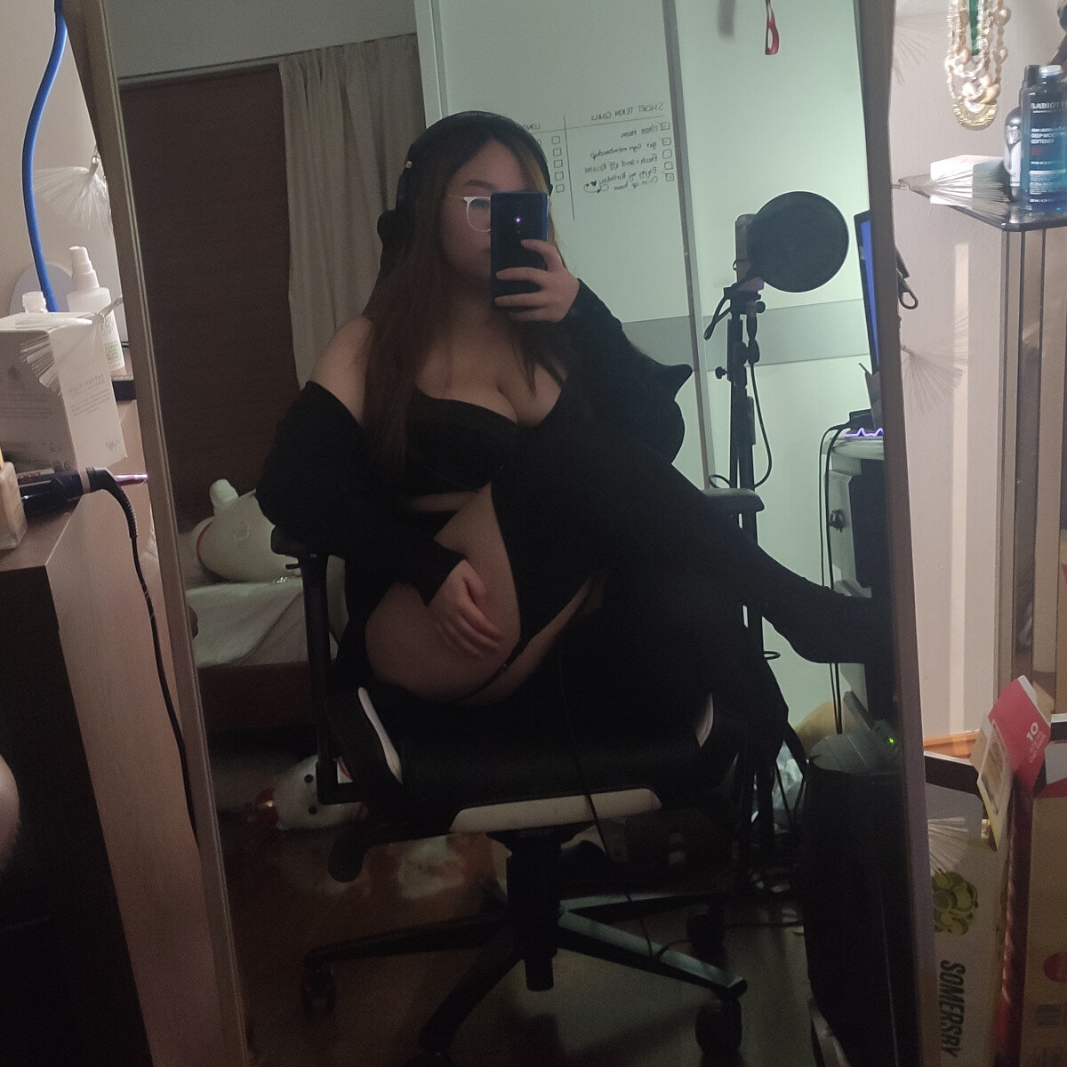 Urdumbgf (@urdumbgf), OnlyFans creator