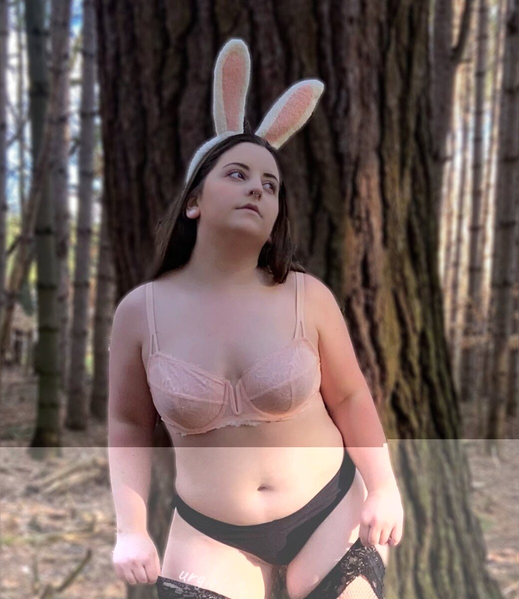 Urgirlelle (@urgirlelle), OnlyFans creator