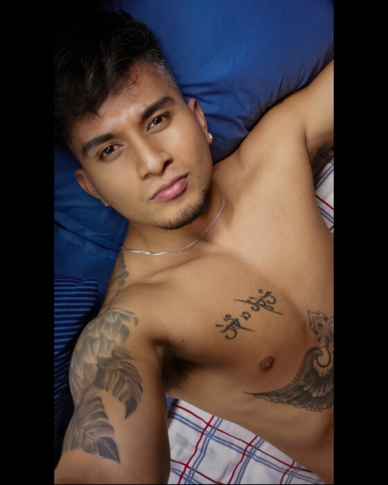 Urigarciaxxx (@uri_garciaxxx), OnlyFans creator