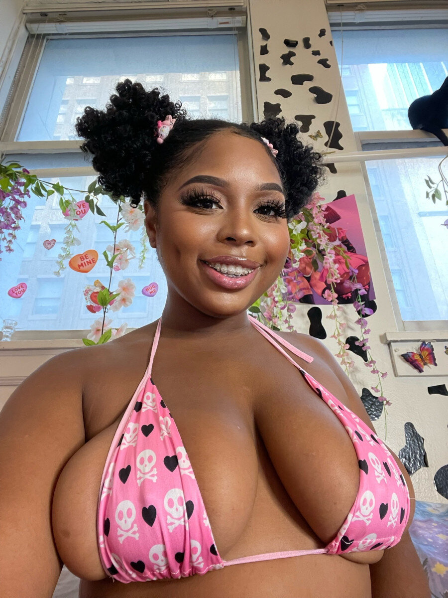 Urlilbabyashleyy (@urlilbabyashleyy), OnlyFans creator