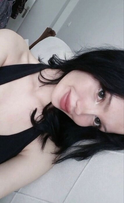 Urlittlebunnie (@urlittlebunnie), OnlyFans creator