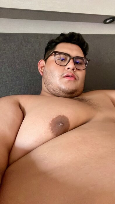 Vagecuevas (@vagecuevas), OnlyFans creator
