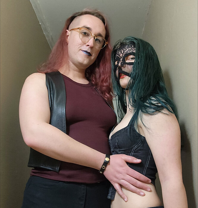 Valandvera (@val_and_vera), OnlyFans creator